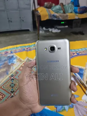 Samsung Galaxy J7 16 GB Silver