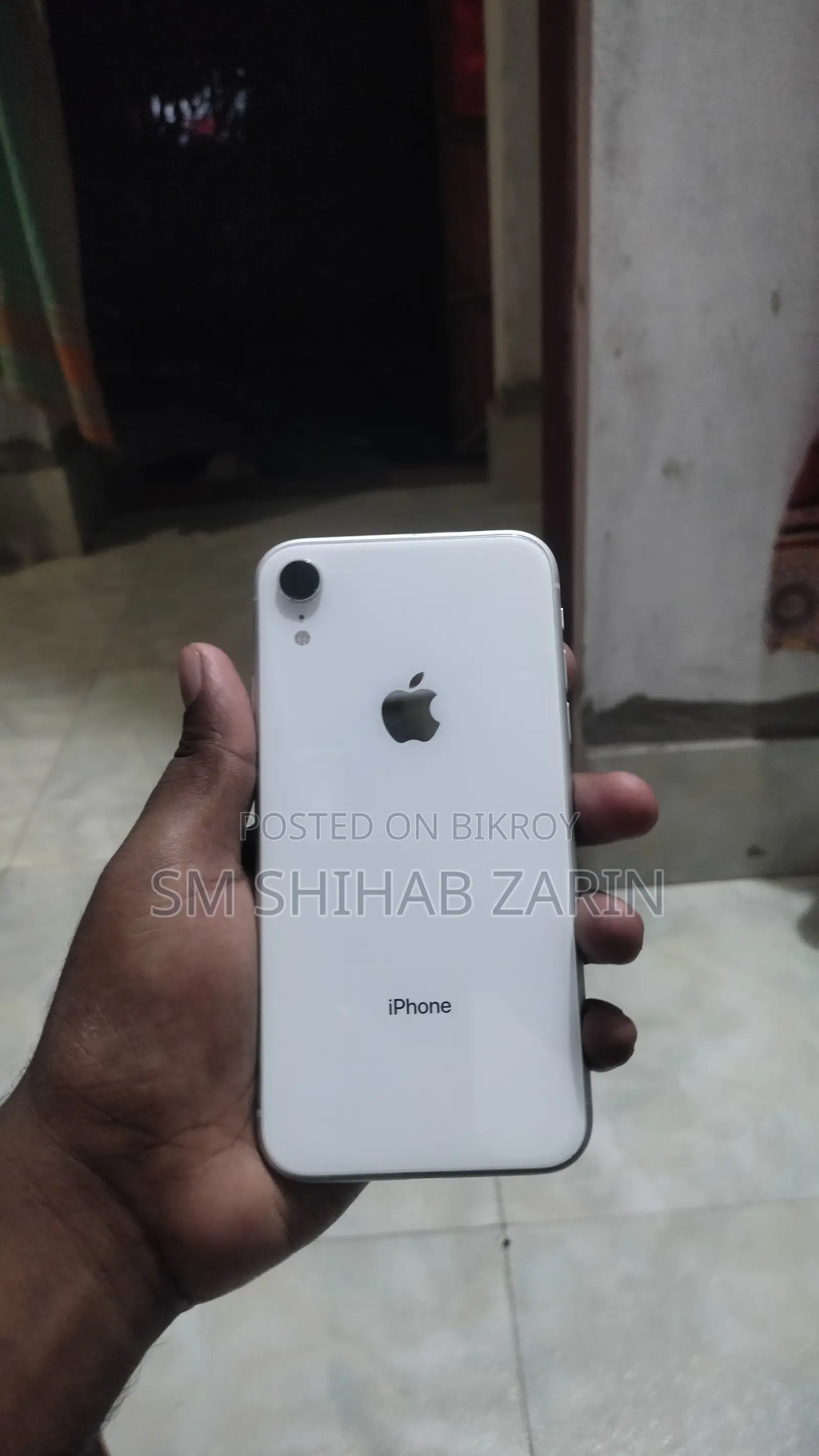 Apple XR 64 GB White