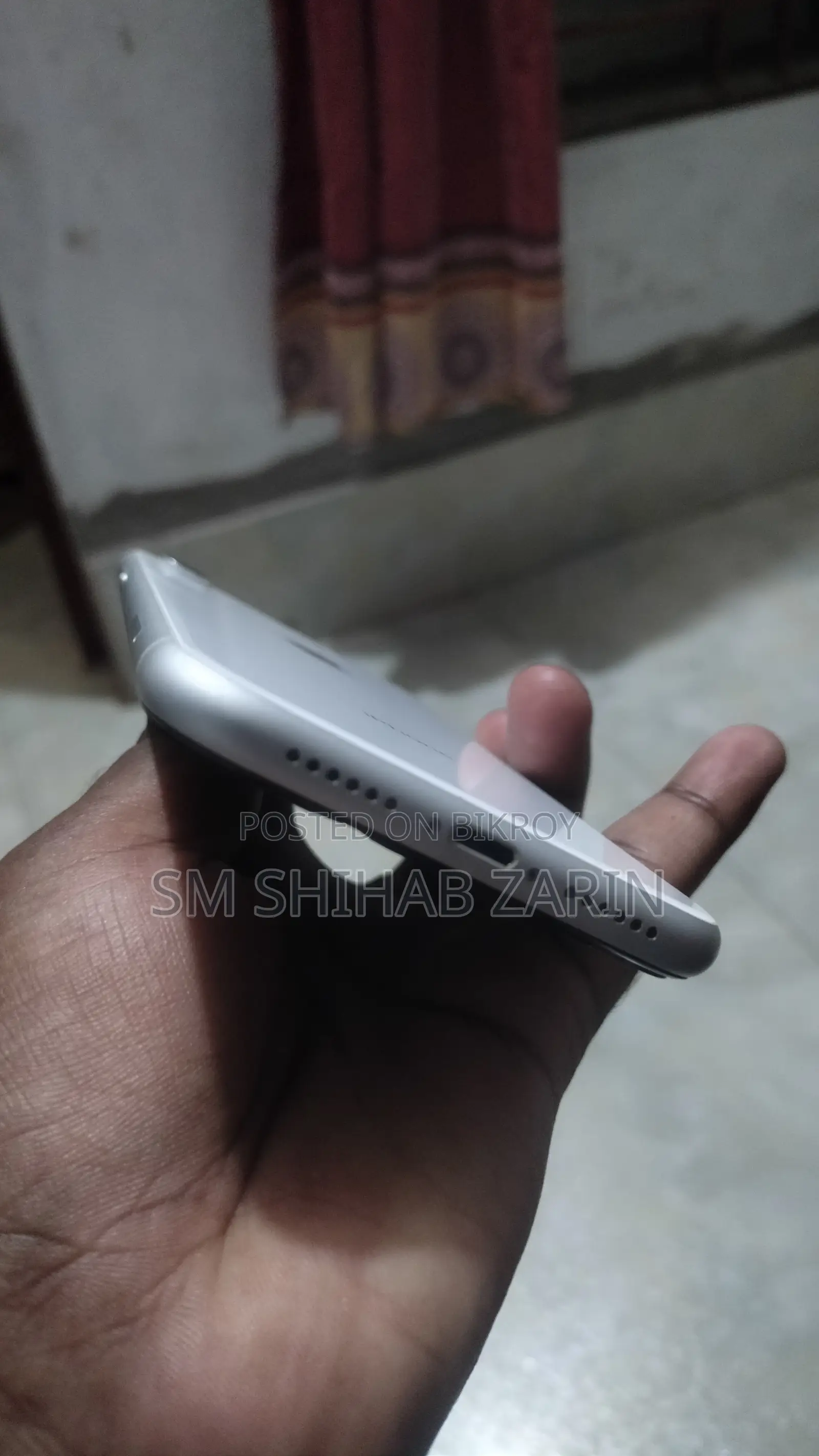 Apple XR 64 GB White