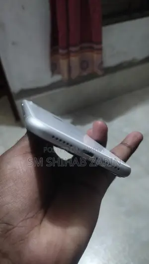 Apple XR 64 GB White