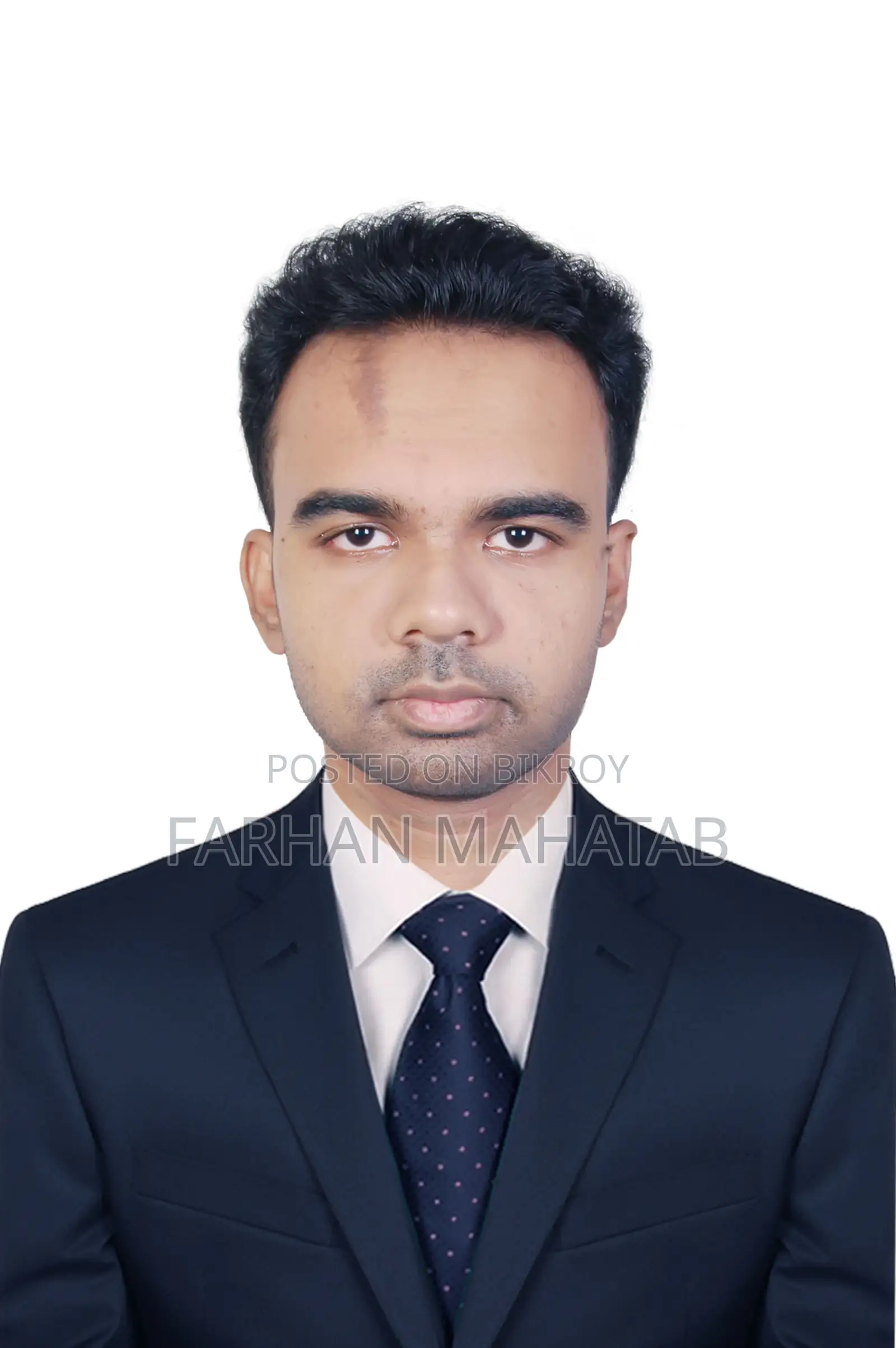 জরুরি চাকরি প্রয়োজন