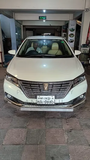 Toyota Premio 1.5 FWD 2018 Pearl