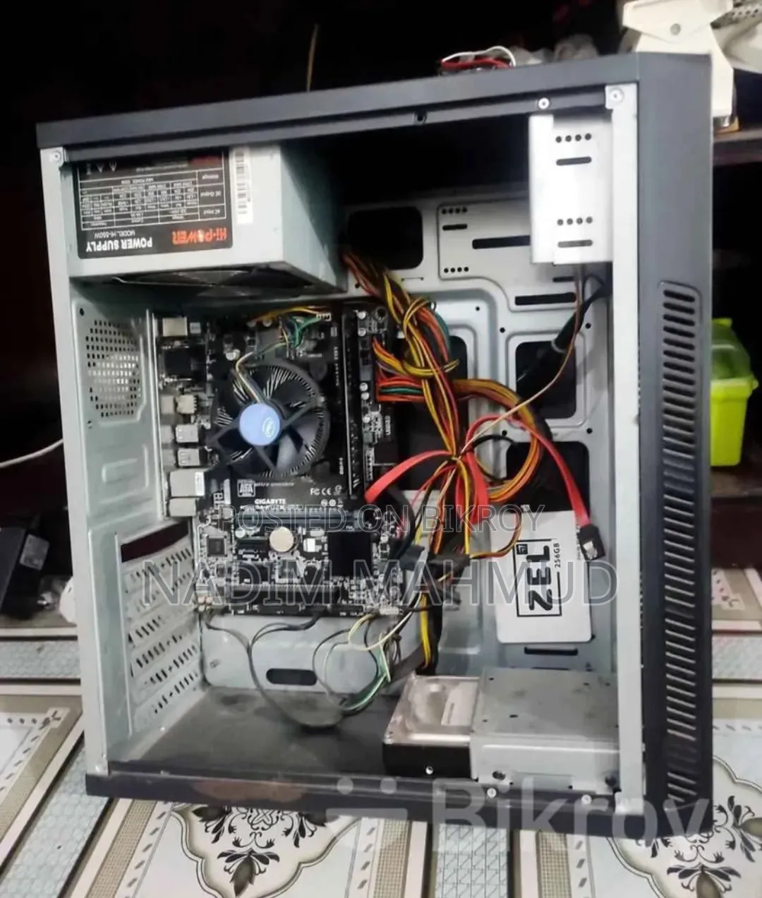 Gigabyte GA-H110MSTX-HD3-ZK 8GB Intel Core I3 HDD+SSD 128GB