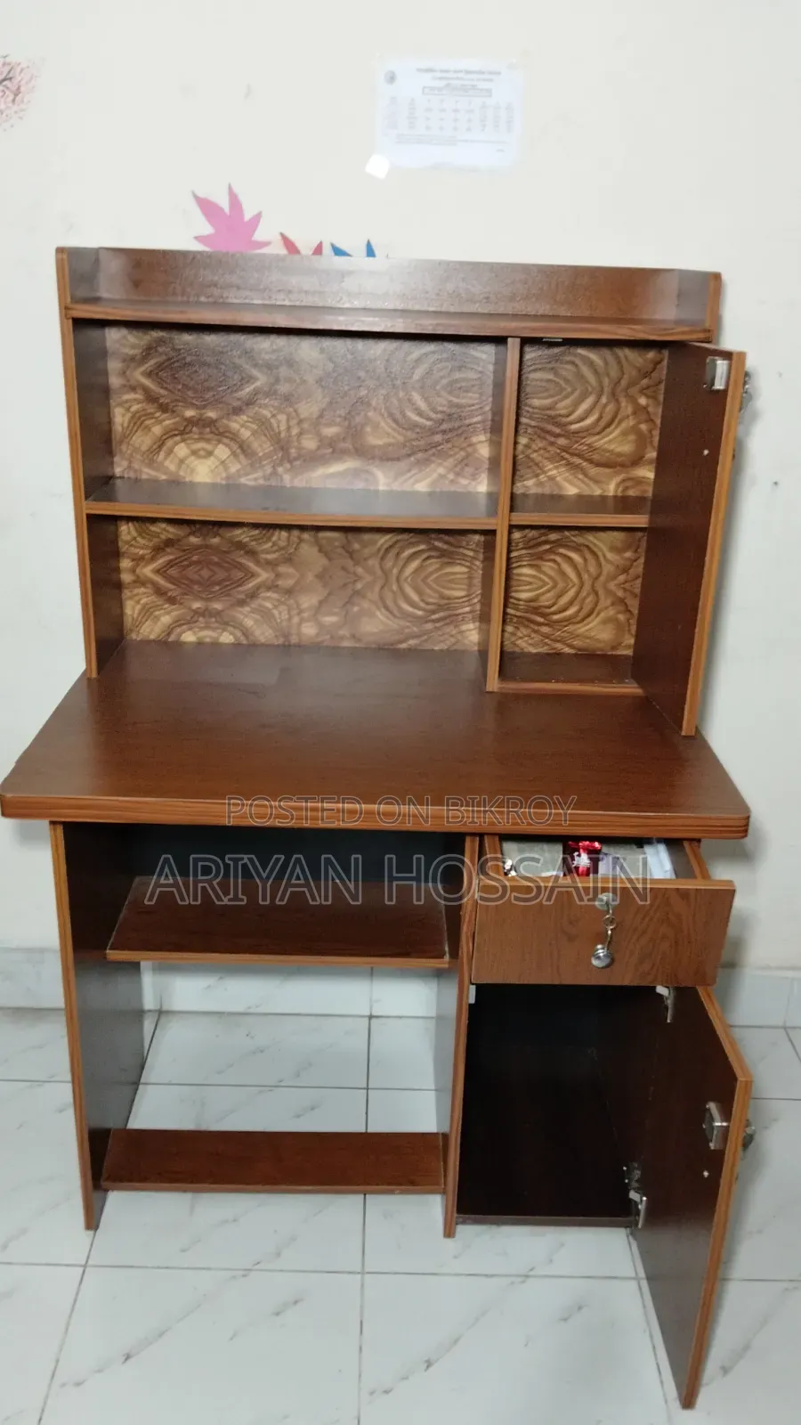 Partex Brand Premium Reading Table and Bookshelf