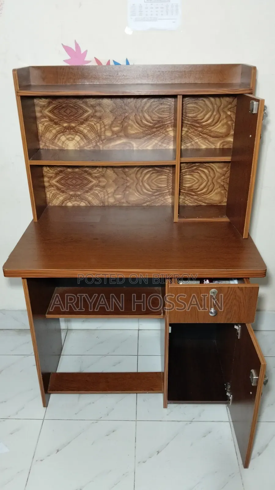 Partex Brand Premium Reading Table and Bookshelf