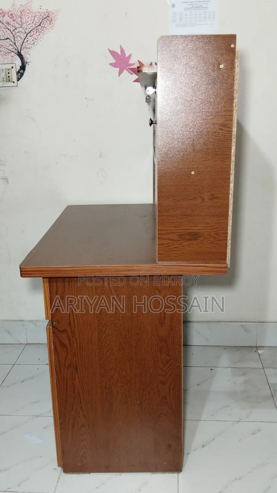 Partex Brand Premium Reading Table and Bookshelf