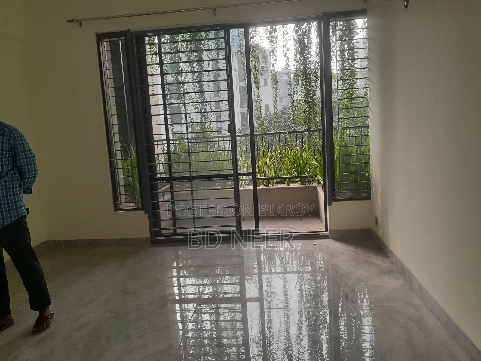 4-bedroom Apartment in Gulshan for Rent