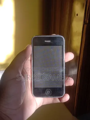 Apple iPhone 3G 8 GB Black