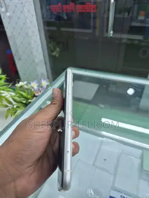 Apple iPhone 11 64 GB White