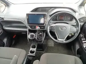 Toyota Esquire 2020 Black