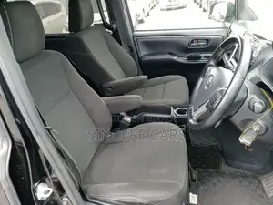 Toyota Esquire 2020 Black