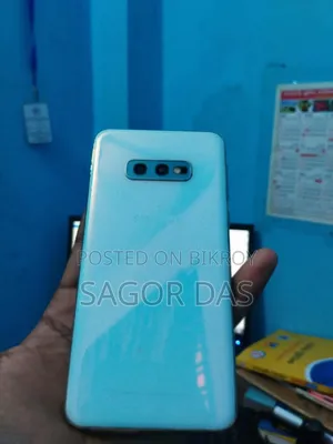 Samsung Galaxy S10e 128 GB Silver