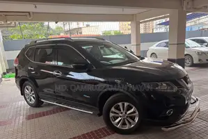 Nissan X-Trail 2.0 Hybrid FWD 2015 Black
