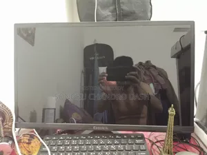Monitor Esonic একবারে নিউ