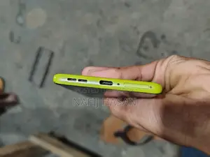 Motorola Moto G86 12 GB Yellow