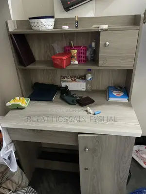 Wood Single Reading Table Look Like New.