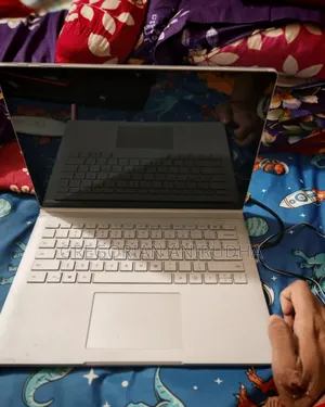 Laptop Microsoft Surface Book 2 8GB Intel Core I7 SSD 256GB