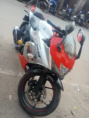 Suzuki Gixxer SF FI 2023 Orange