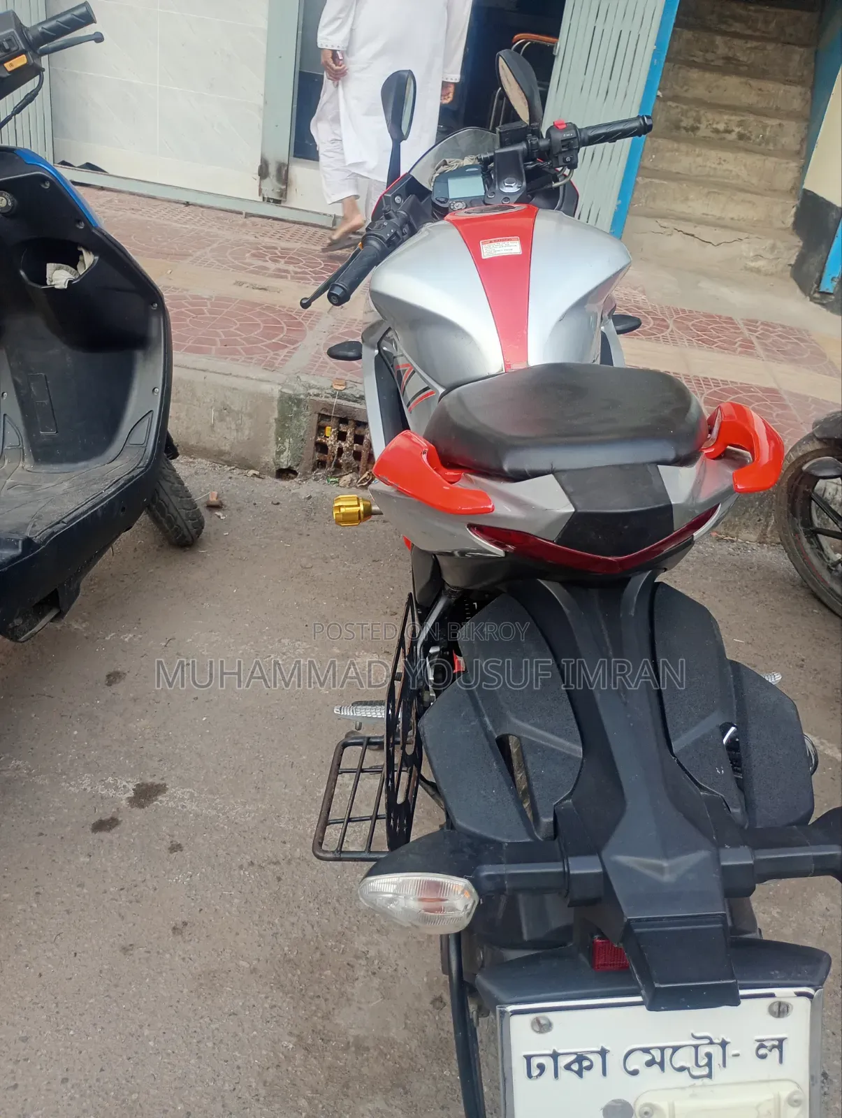 Suzuki Gixxer SF FI 2023 Orange