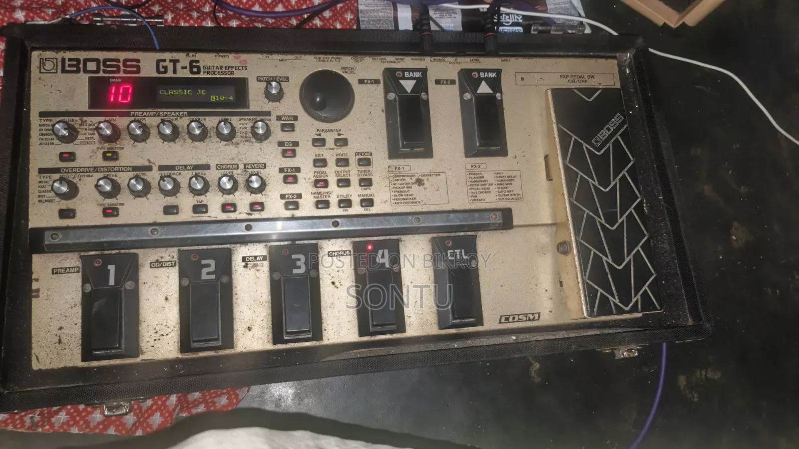 Boss GT6 Processor with Case