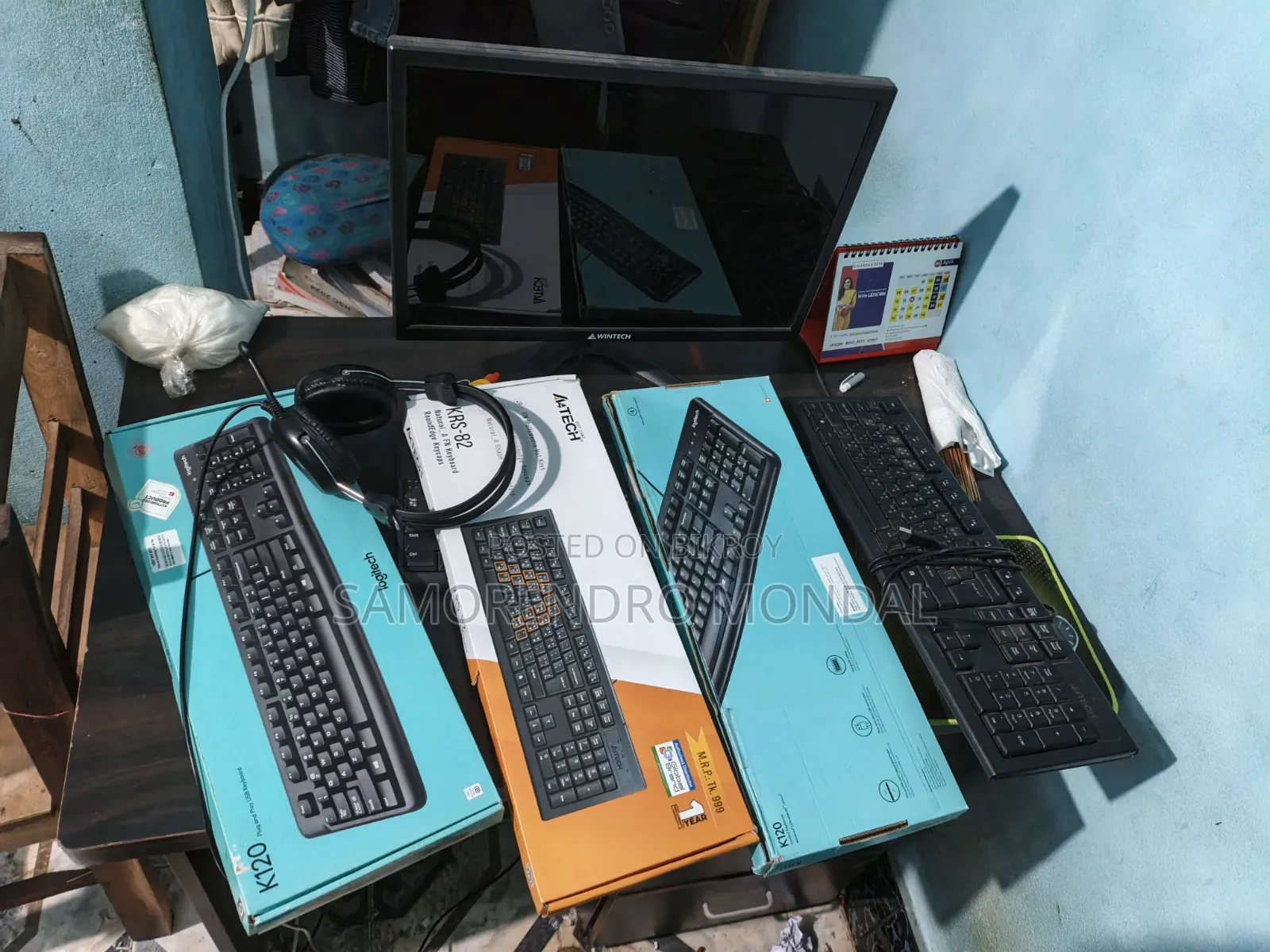 কিবোর্ড ইবং হেডফোন সেল হবে