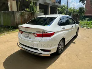 Honda Grace 2019 Pearl