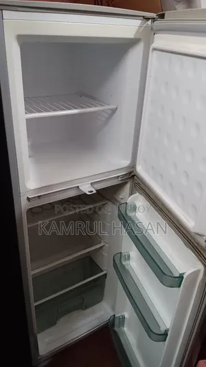 Singer 8 CFT Small Fridge