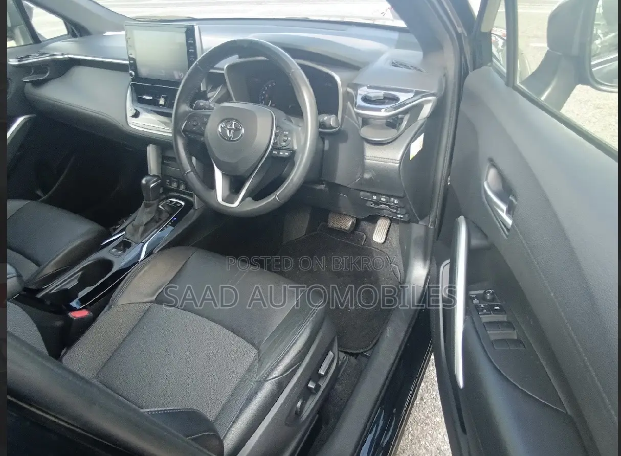 Toyota Corolla Cross 1.8 Hybrid AWD 2021 Black