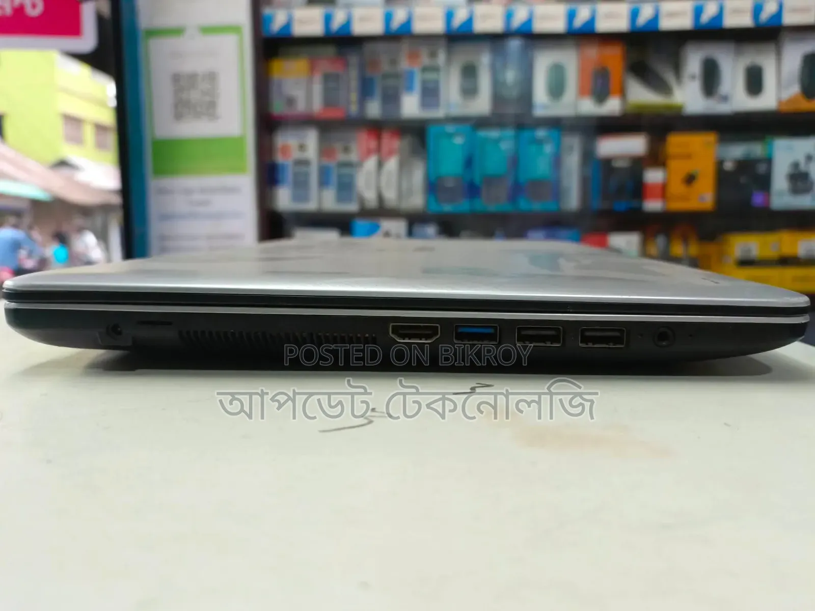 Laptop Asus VivoBook X540SA 4GB Intel Core I3 HDD 1T