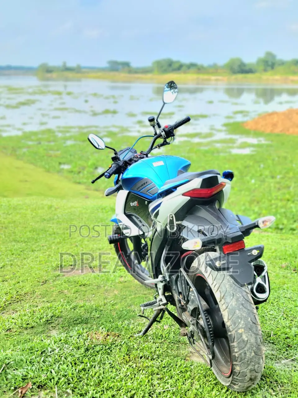 New Suzuki Gixxer SF FI 2026 White