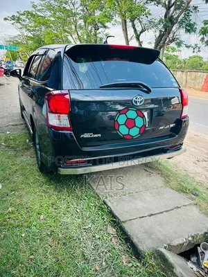 Toyota Corolla Fielder 1.5 Hybrid FWD 2014 Black
