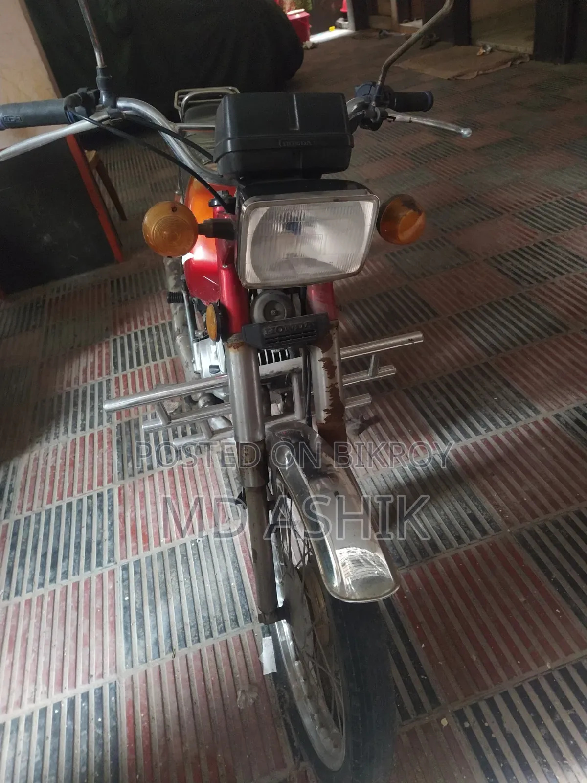 Honda 2000 Red
