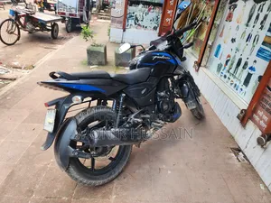 Bajaj Pulsar 150 2022 Blue