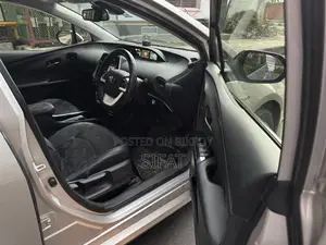 New Toyota Prius Four Touring 2018