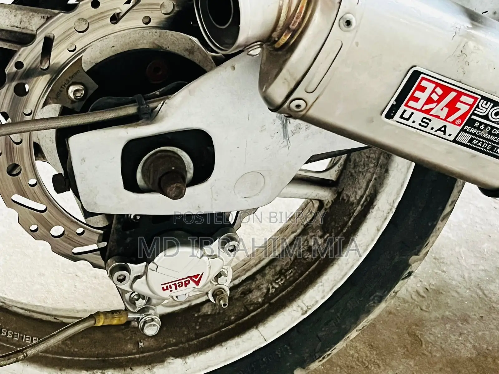 TVS Apache 160 4V 2019 Orange