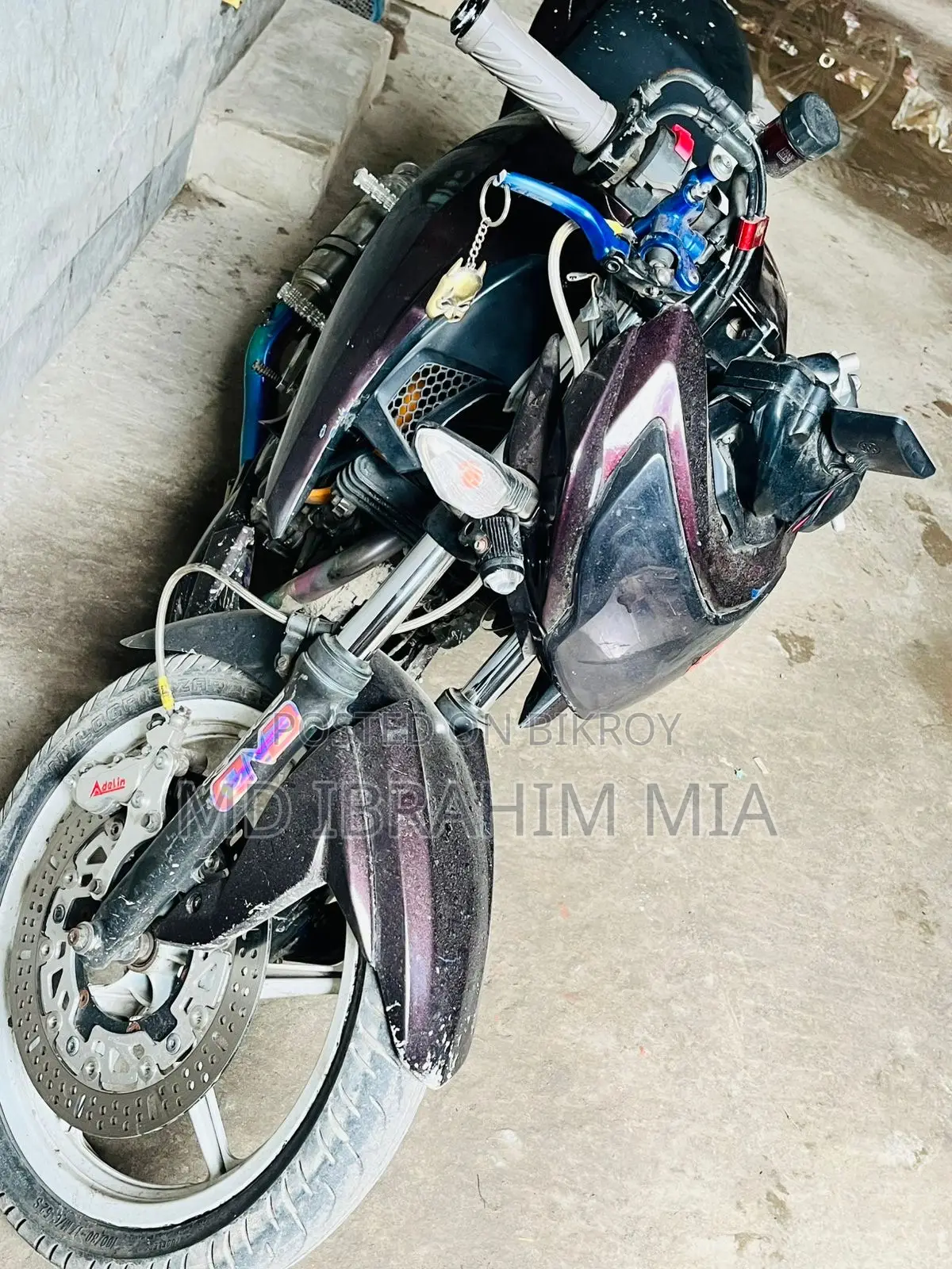 TVS Apache 160 4V 2019 Orange