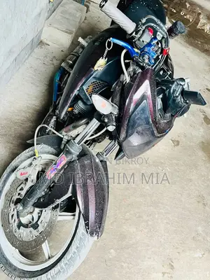 TVS Apache 160 4V 2019 Orange