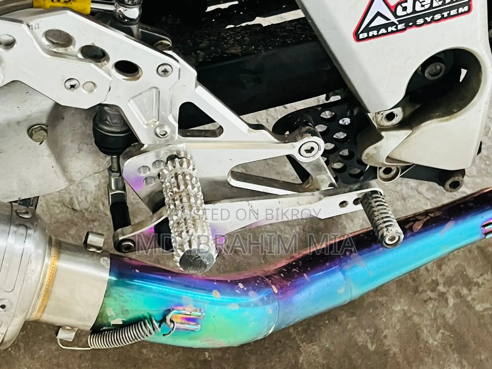 TVS Apache 160 4V 2019 Orange