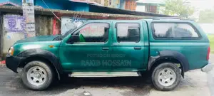 Nissan DoubleCab 2008 Green