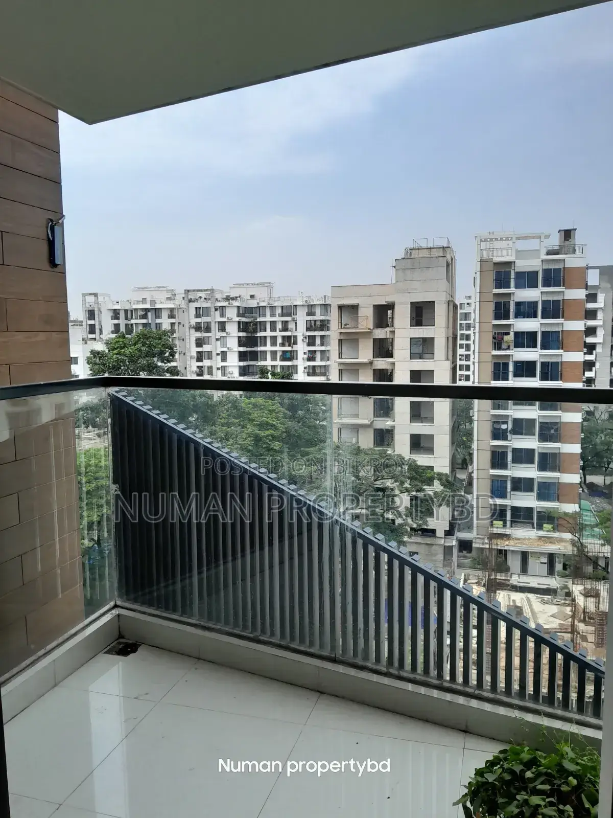 3-bedroom Apartment in Flat Rent, Bashundhara for Rent