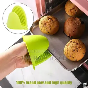 2 PCS Silicone Oven Pot Holder – Handle Hot Pots Safely and Easily!