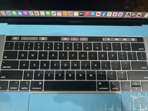 Laptop Apple MacBook 2019 16GB Intel Core I7 SSD 512GB
