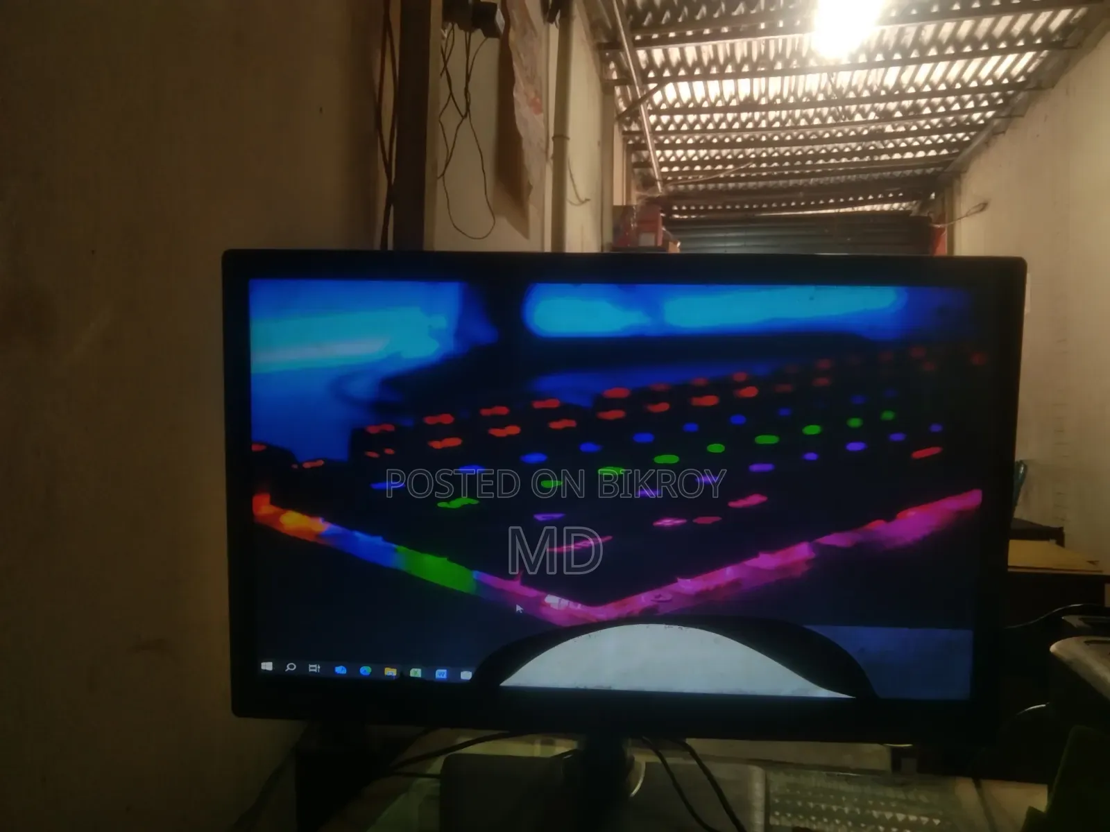 Monitor Sell Good Monitor, Only display has a problem