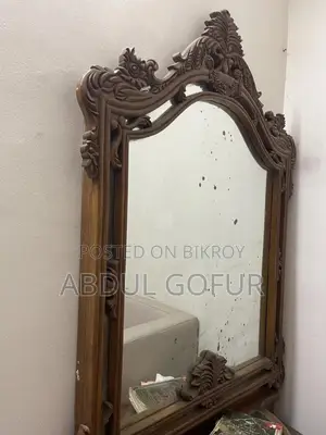 Wooden Dressing Table With Mirror – Classic Design