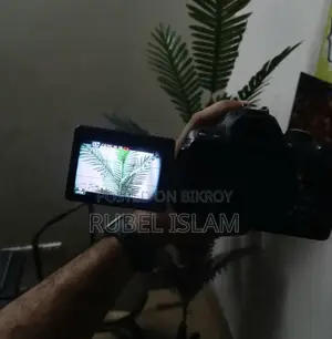 Canon 650d With Kit Lens and Bag
