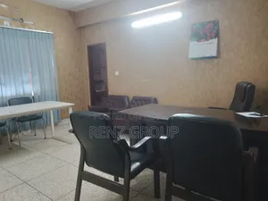 ক্লাসরুম মিটিং স্পেস ভাড়ার জন্য