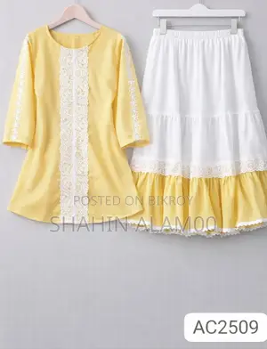 Trendy Ladies Tops and Skirt Set