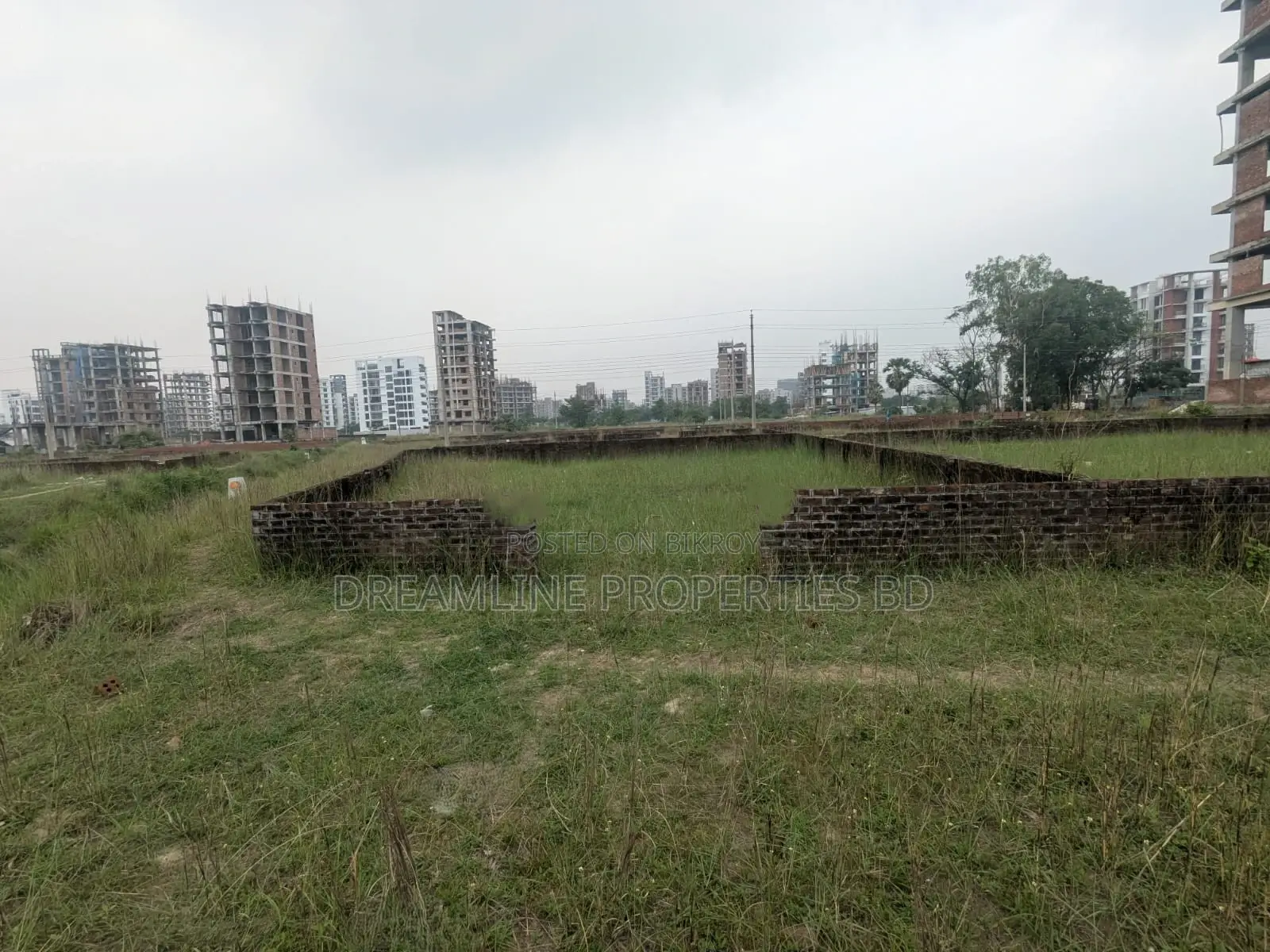 4 Katha Lakeside Plot for Sale in N Block Bashundhara R/A