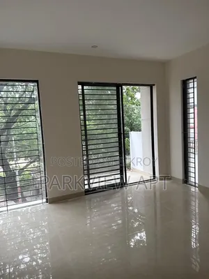 3-bedroom Apartment in Parkview South-facing for sale