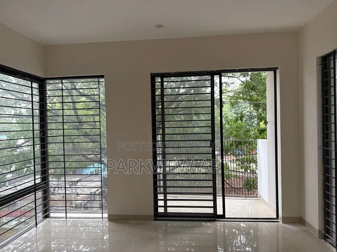 3-bedroom Apartment in Parkview South-facing for sale